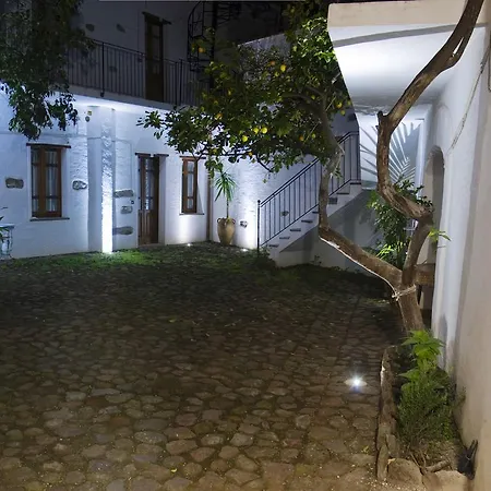 Bed & Breakfast Sa Corte Antica *